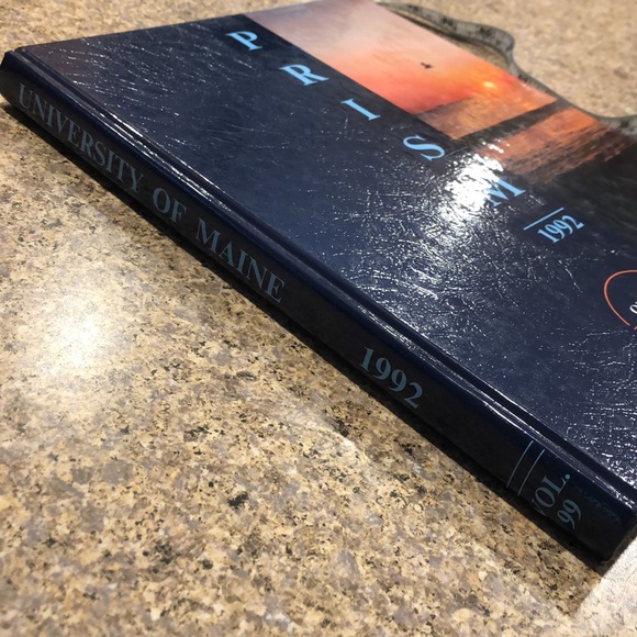 1991-1992 University of Maine Orono Prism Yearbook - Picture 7 of 8